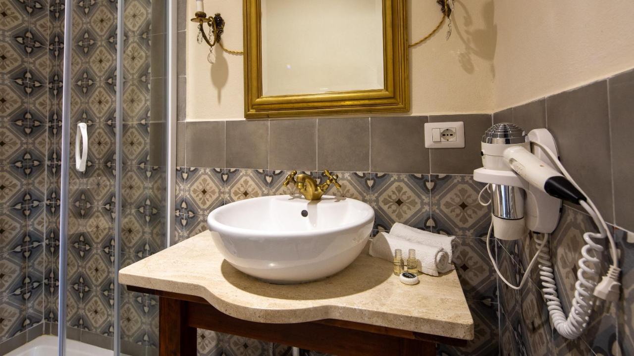 מלון אולביה Casa Satta 1925 מראה חיצוני תמונה